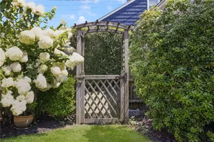 10 Eustis Ave, Newport, RI 02840 - Photo 42