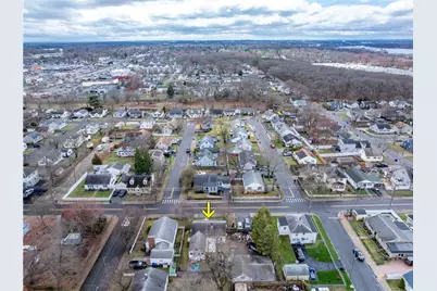 496 Beverage Hill Avenue, Pawtucket, RI 02861 - Photo 14