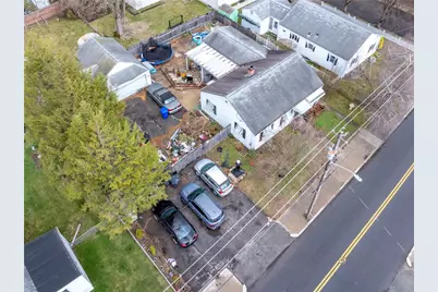 496 Beverage Hill Avenue, Pawtucket, RI 02861 - Photo 6