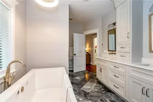 1 Victoria Dr, Smithfield, RI 02917 - Photo 28