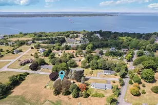 26 Westwood Dr, Portsmouth, RI 02871 - Photo 1