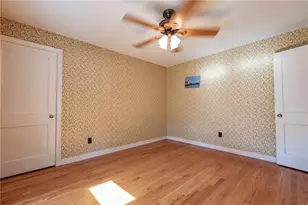 88 Beaufort St, Providence, RI 02908 - Photo 18