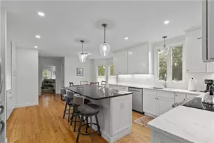 155 Taylor Rd, Portsmouth, RI 02871 - Photo 6