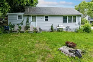 7 Broadview Ave, Bristol, RI 02809 - Photo 2