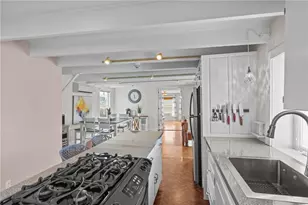 26 Franklin St, Newport, RI 02840 - Photo 26