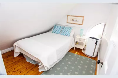 34 Bull Street, Newport, RI 02840 - Photo 22