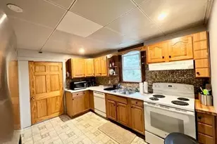 10 Hammond St, Newport, RI 02840 - Photo 4