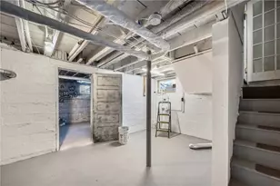 97 11th St, Providence, RI 02906 - Photo 24