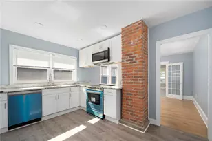 97 11th St, Providence, RI 02906 - Photo 10