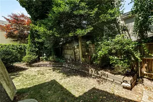 23 Willow St, Newport, RI 02840 - Photo 36