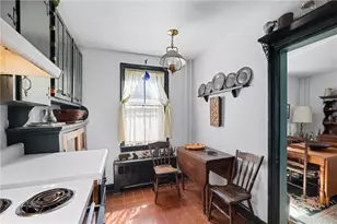 23 Willow St, Newport, RI 02840 - Photo 16