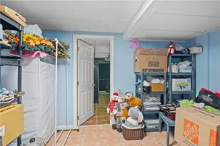 51 Gilcrest Dr, West Warwick, RI 02893 - Photo 32