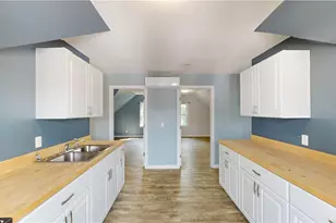 31 Carter St, Providence, RI 02907 - Photo 24