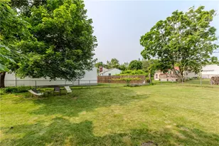 339 Beverage Hill Ave, Pawtucket, RI 02861 - Photo 46