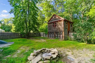 2 Arcade St, Johnston, RI 02919 - Photo 16