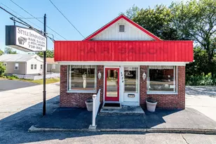 1822 Warwick Ave, Warwick, RI 02889 - Photo 1