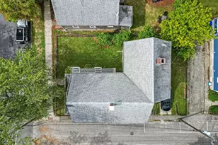 107 Franklin St, Bristol, RI 02809 - Photo 6