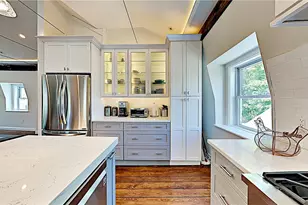 21 School St, Newport, RI 02840 - Photo 8