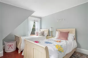 228 Medway St, Providence, RI 02906 - Photo 32