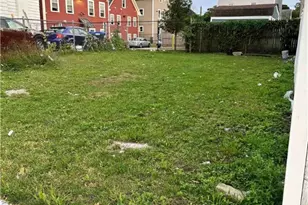 6 Warrington St, Providence, RI 02907 - Photo 1