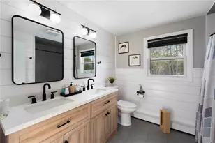 6 Flanders St, Johnston, RI 02919 - Photo 12