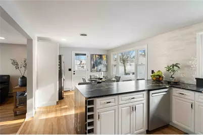 6 Flanders Street, Johnston, RI 02919 - Photo 4