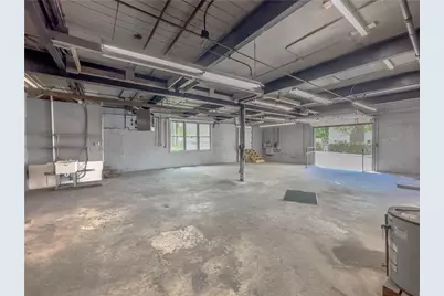 325 Illinois Street, Central Falls, RI 02863 - Photo 10