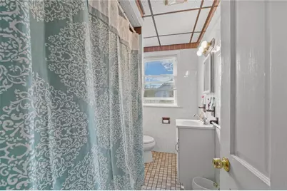 122 Lowden Street, Pawtucket, RI 02860 - Photo 10