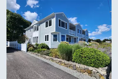 73 Conanicus Avenue #4, Jamestown, RI 02835 - Photo 2