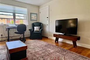 70 Carroll Ave, Newport, RI 02840 - Photo 8