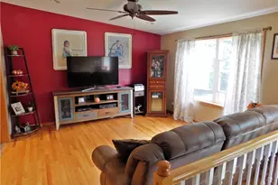 27 Nardolillo St, Johnston, RI 02919 - Photo 4