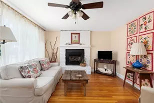 155 Evarts St, Newport, RI 02840 - Photo 4