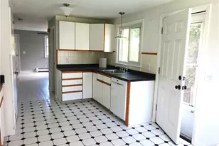 3 Southmayd St, Newport, RI 02840 - Photo 4