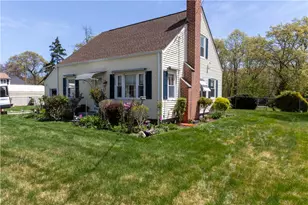 132 Bakers Creek Rd, Warwick, RI 02886 - Photo 2