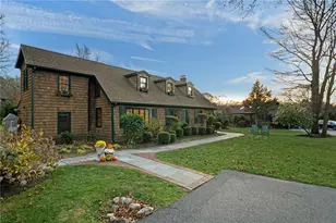 66 Essex Manor Ln, North Kingstown, RI 02874 - Photo 2