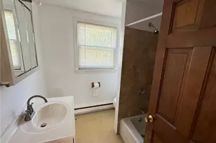 60 Farewell St, Newport, RI 02840 - Photo 8