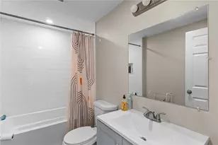 16 Brinley St, Newport, RI 02840 - Photo 6