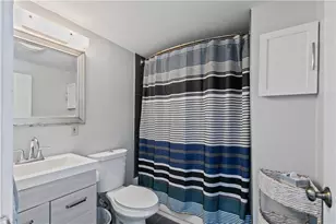 6 Hammond St, Newport, RI 02840 - Photo 10