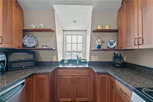 30 Brewer St, Newport, RI 02840 - Photo 12