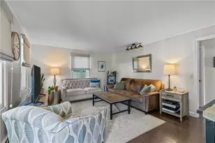 62 Beachmount Ave, Bristol, RI 02809 - Photo 4