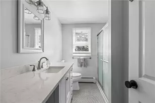 62 Beachmount Ave, Bristol, RI 02809 - Photo 22