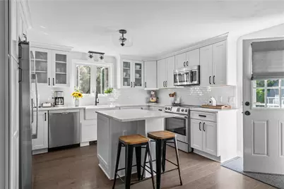 62 Beachmount Avenue, Bristol, RI 02809 - Photo 14