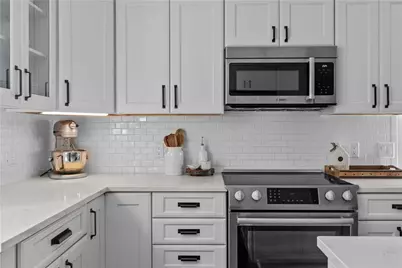 62 Beachmount Avenue, Bristol, RI 02809 - Photo 18