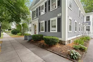 692 Hope St, Bristol, RI 02809 - Photo 2