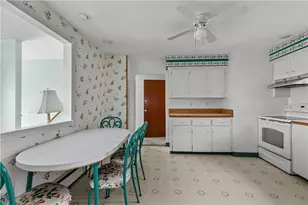 78 Ellery Rd, Newport, RI 02840 - Photo 12