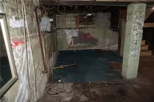 208 California Ave, Providence, RI 02905 - Photo 16