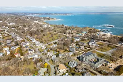 214 Coggeshall Avenue, Newport, RI 02840 - Photo 34