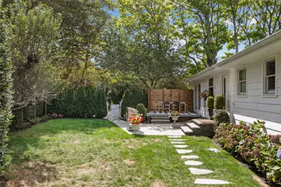 214 Coggeshall Avenue, Newport, RI 02840 - Photo 26