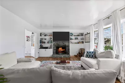 214 Coggeshall Avenue, Newport, RI 02840 - Photo 2