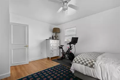 214 Coggeshall Avenue, Newport, RI 02840 - Photo 18